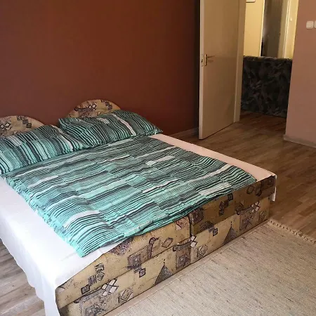 Zsiga Apartman Haus *