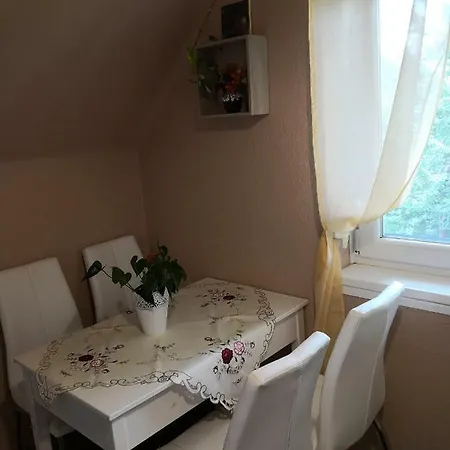Zsiga Apartman Haus *