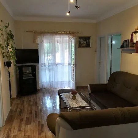 Apartment Zsiga Apartman Haus