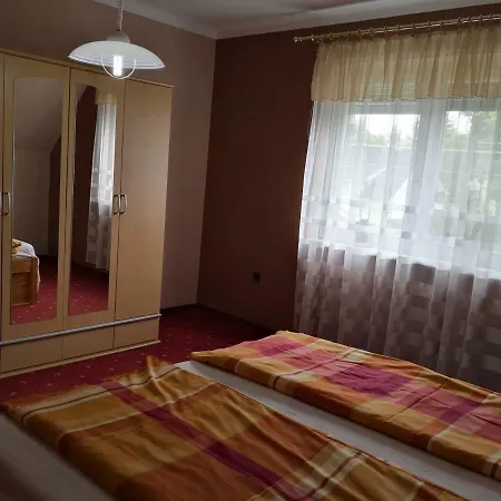 Zsiga Apartman Haus Apartment *