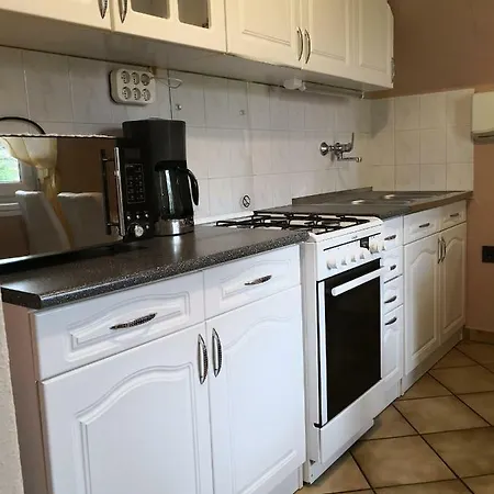 Apartment Zsiga Apartman Haus *