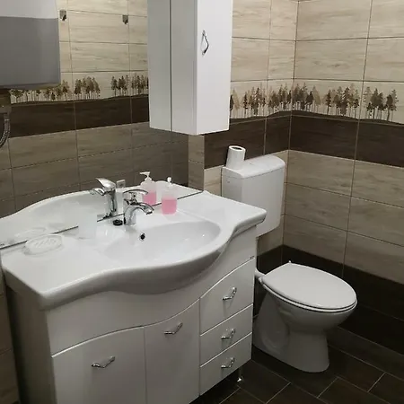 Zsiga Apartman Haus *
